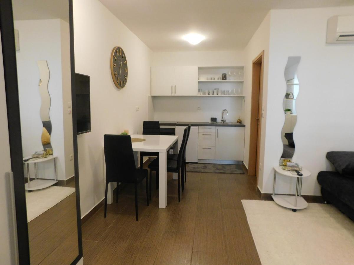 Modern Center Studio Under The Castle - Free Parking Leilighet Ljubljana Eksteriør bilde