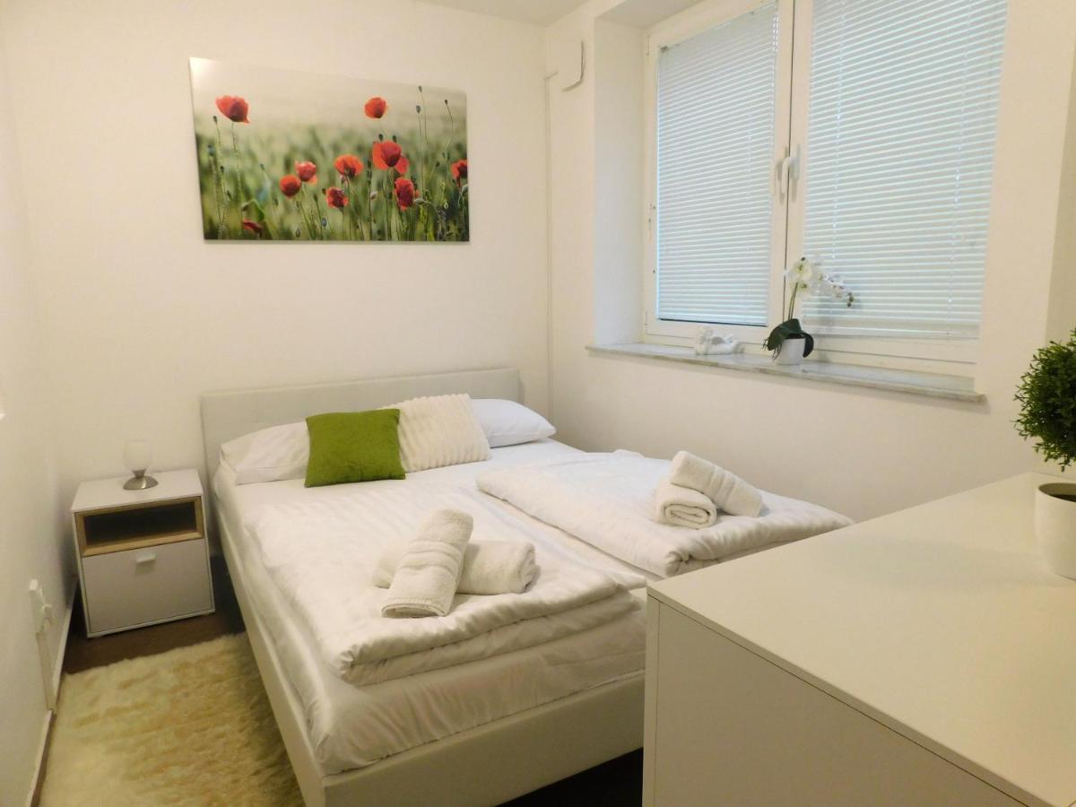 Modern Center Studio Under The Castle - Free Parking Leilighet Ljubljana Eksteriør bilde